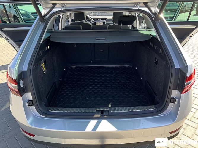 Skoda Superb 51 interauto-car