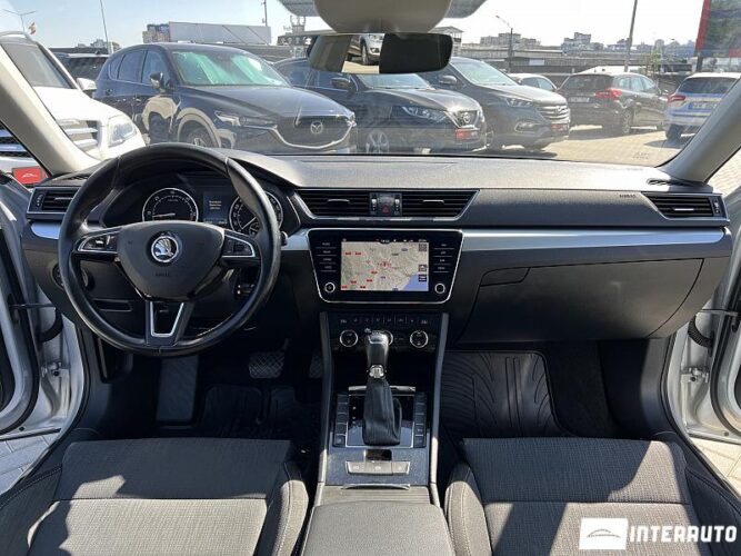 Skoda Superb 37 interauto-car