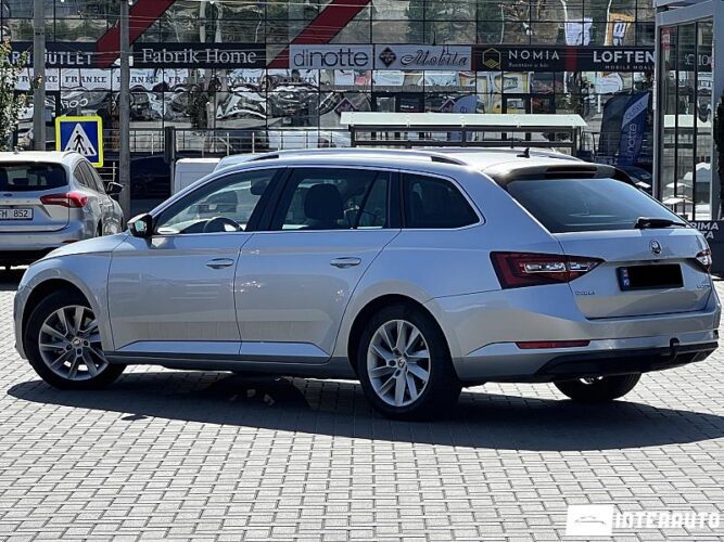 Skoda Superb 35 interauto-car