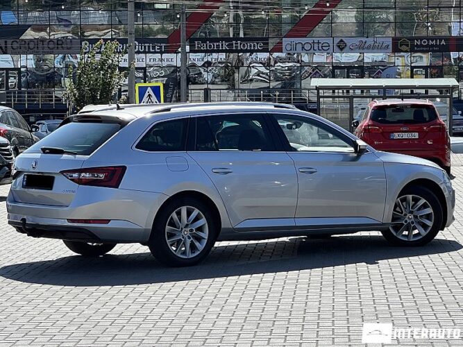 Skoda Superb 34 interauto-car