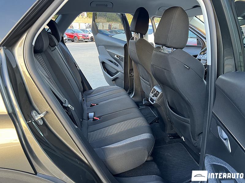 Peugeot 3008 23 automobil-interauto