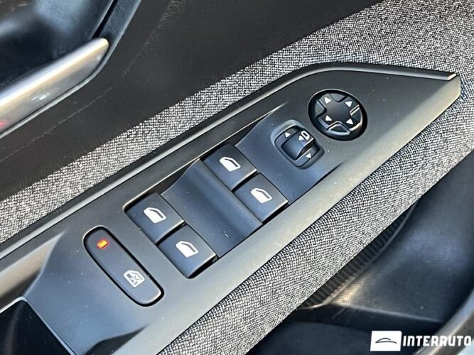 Peugeot 3008 43 interauto-car