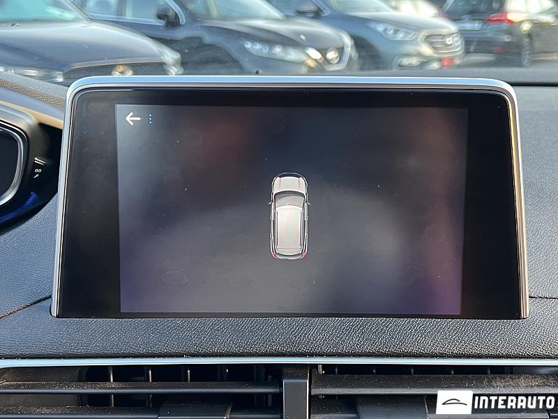 Peugeot 3008 19 automobil-interauto