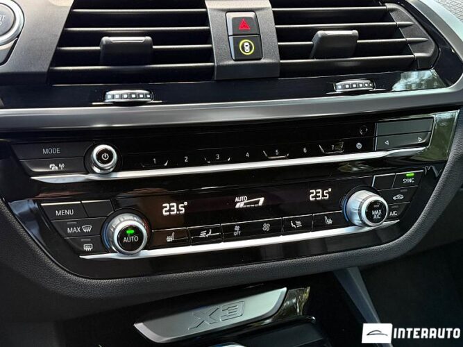 BMW X3 3.0e 50 interauto-car
