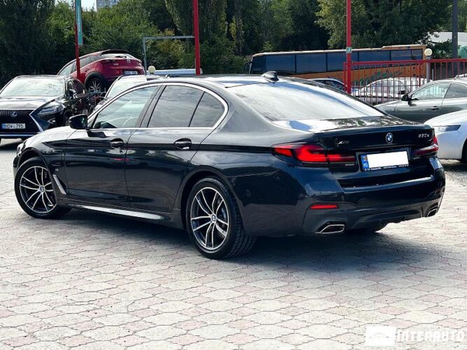 BMW 530e 32 interauto-car