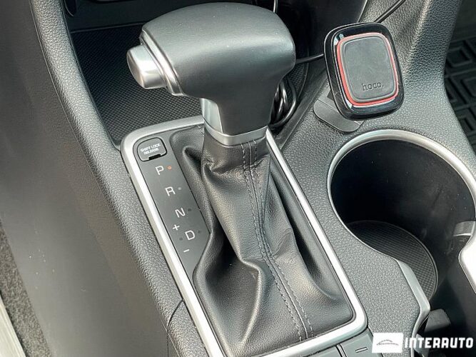 Kia Sportage 42 interauto-car