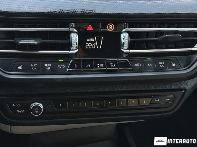 BMW 216d 41 interauto-car