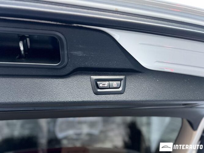 BMW X5 3.5i 61 interauto-car