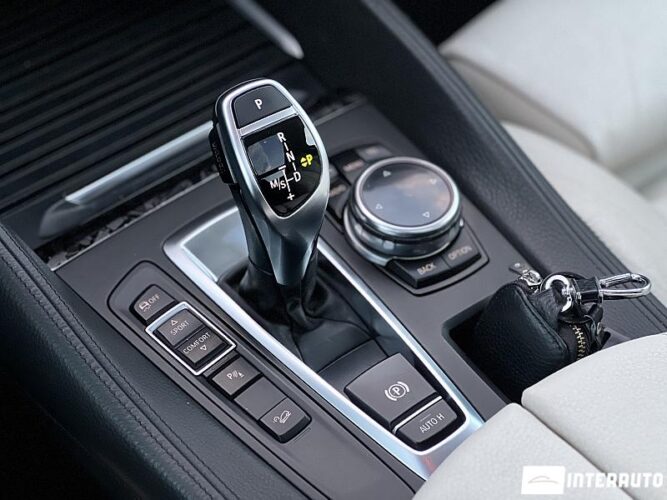BMW X5 3.5i 53 interauto-car