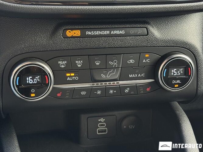 Ford Kuga 49 interauto-car