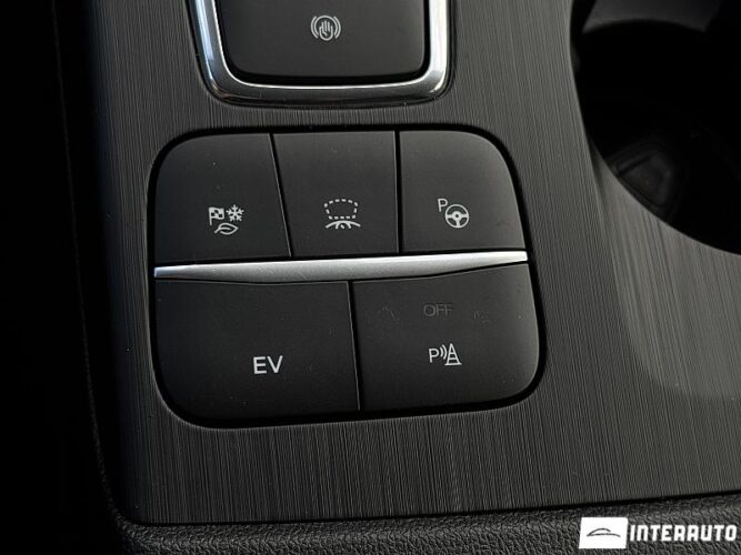 Ford Kuga 54 interauto-car