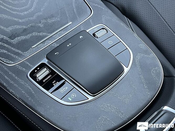 Mercedes E 350 46 interauto-car