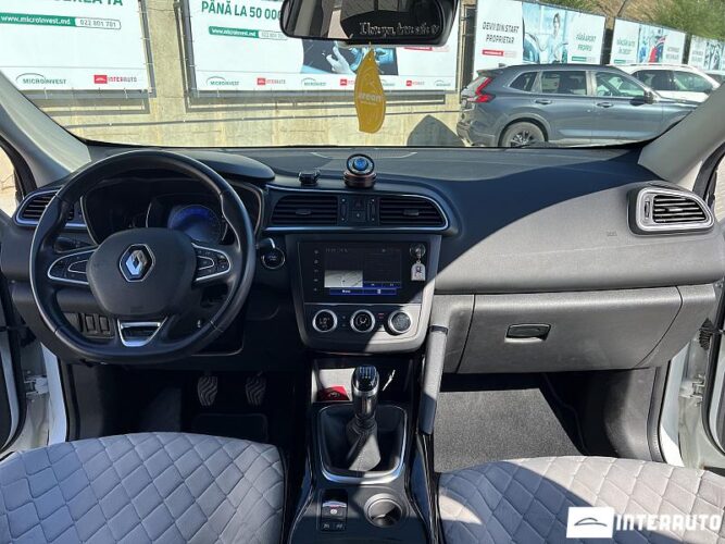 Renault Kadjar 37 interauto-car