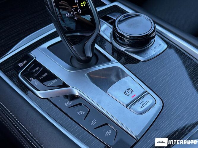 BMW 745e 55 interauto-car