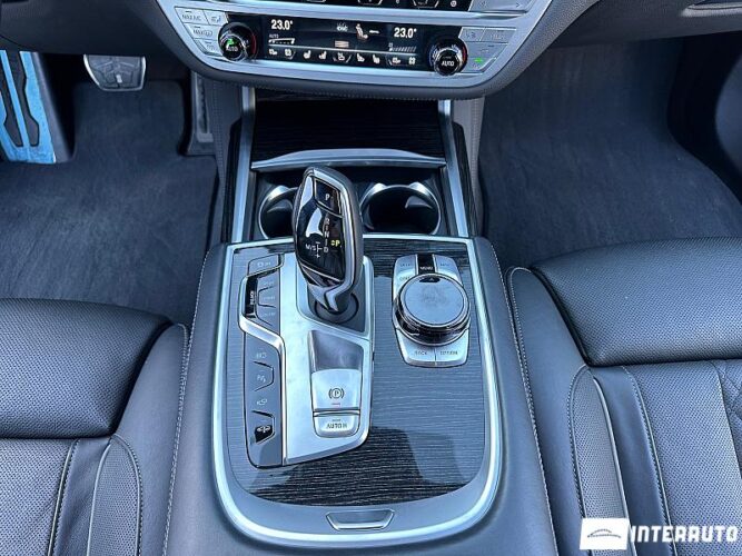 BMW 745e 53 interauto-car