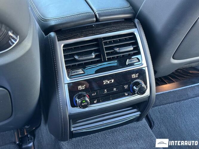 BMW 745e 58 interauto-car