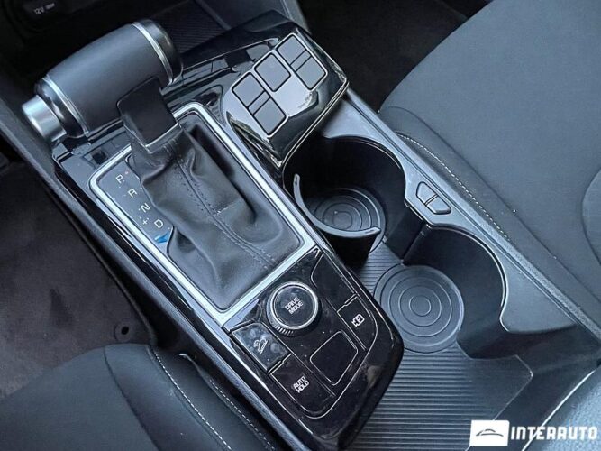 Kia Sportage 38 interauto-car