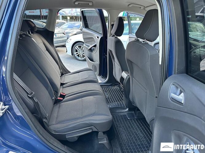 Ford Kuga 44 interauto-car