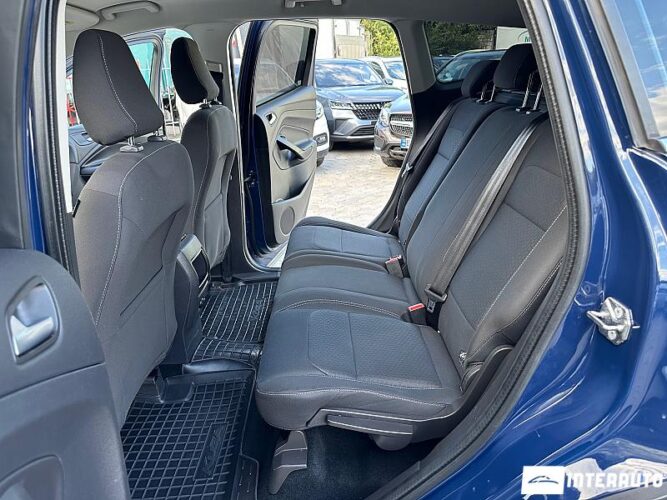 Ford Kuga 45 interauto-car