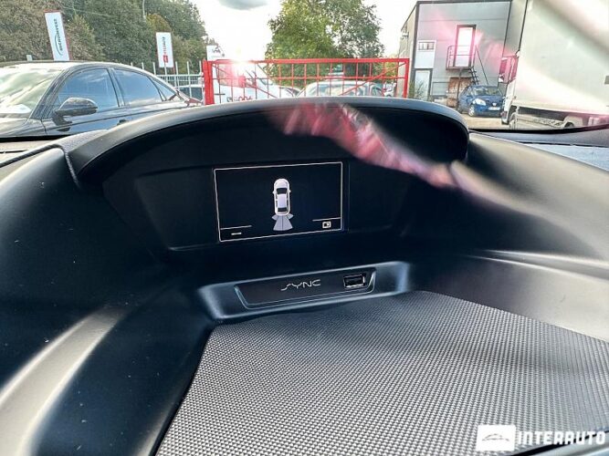 Ford Kuga 39 interauto-car