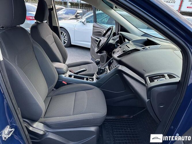 Ford Kuga 34 interauto-car