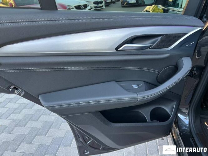 BMW X3 3.0e 61 interauto-car