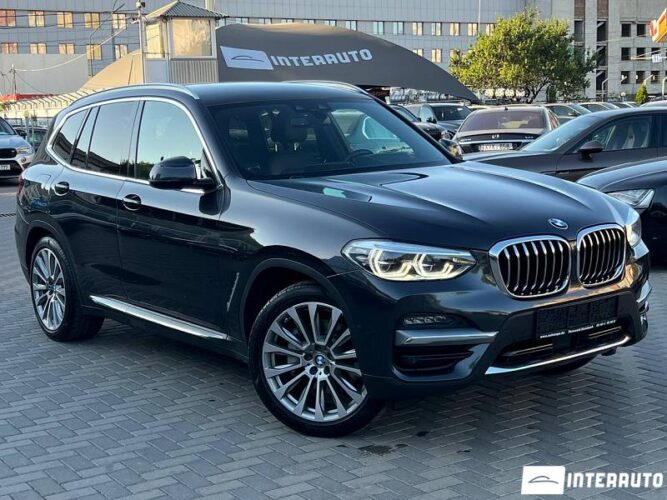 BMW X3 3.0e 41 interauto-car