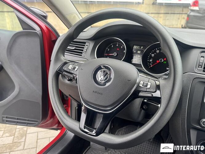 Volkswagen Jetta 37 interauto-car