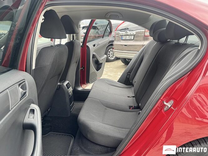 Volkswagen Jetta 43 interauto-car