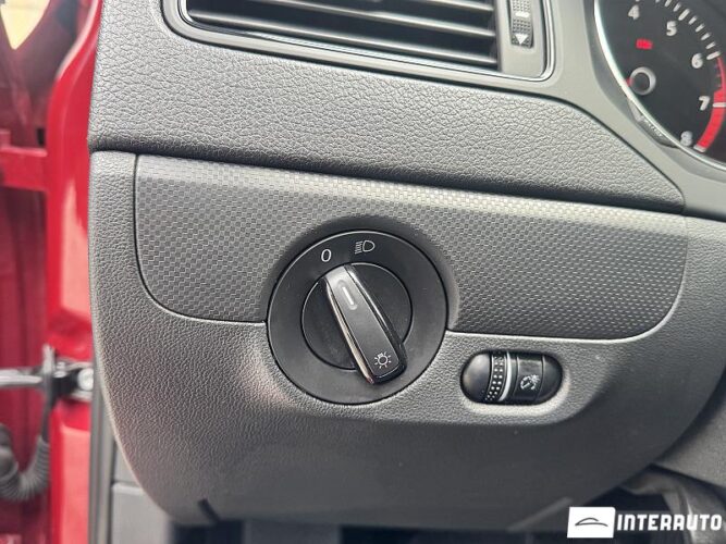 Volkswagen Jetta 48 interauto-car