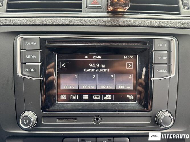 Volkswagen Jetta 39 interauto-car