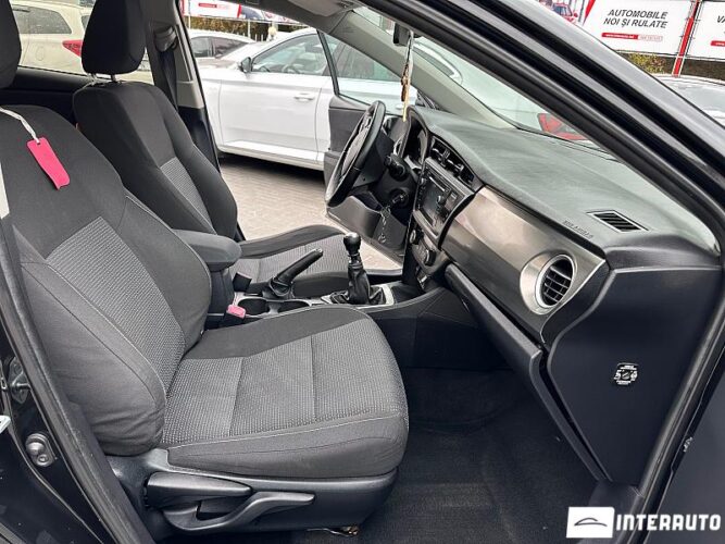 Toyota Auris 34 interauto-car