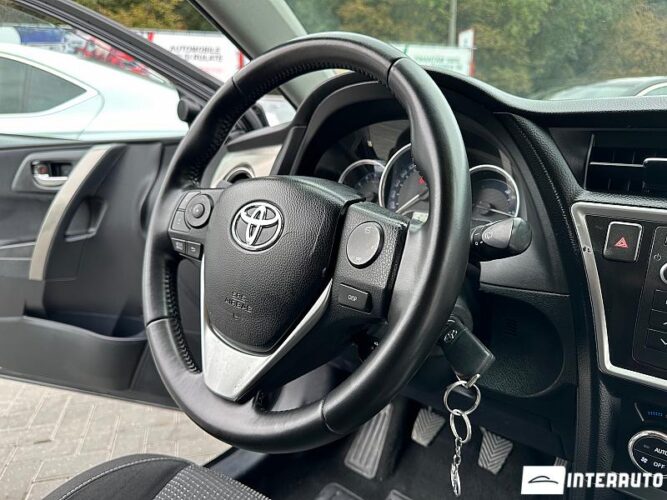 Toyota Auris 37 interauto-car