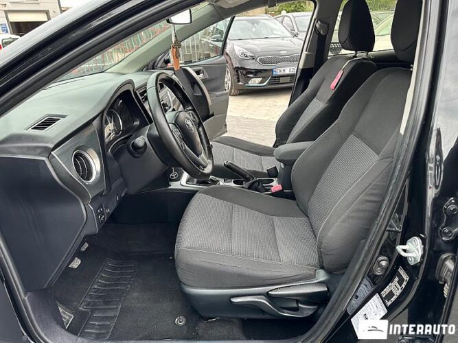 Toyota Auris 35 interauto-car