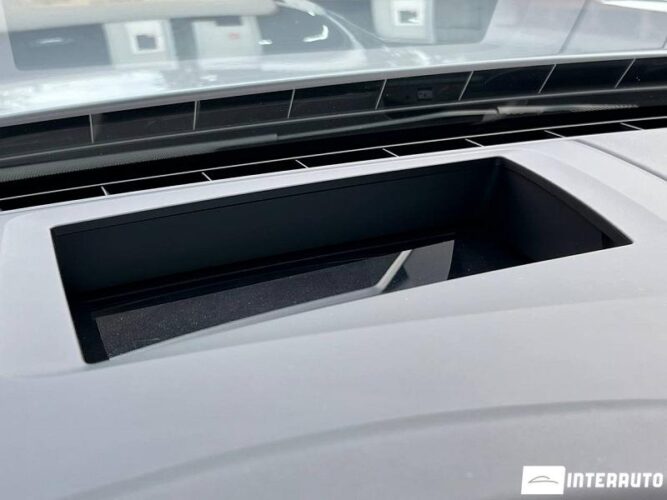 Porsche Cayenne E Coupe 40 interauto-car