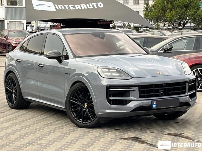 Porsche Cayenne E Coupe 34 interauto-car