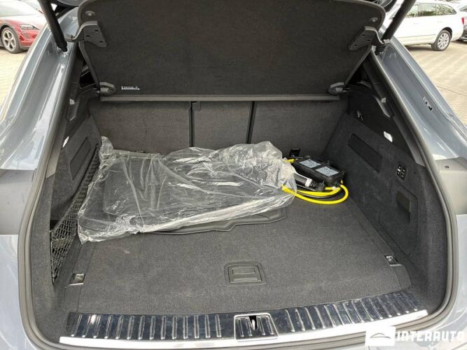 Porsche Cayenne E Coupe 51 interauto-car