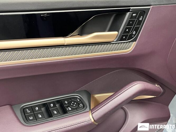 Porsche Cayenne E Coupe 36 interauto-car