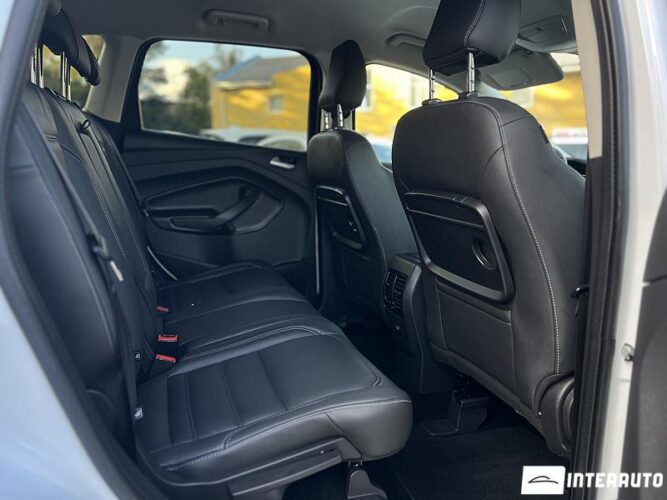 Ford Kuga 38 interauto-car