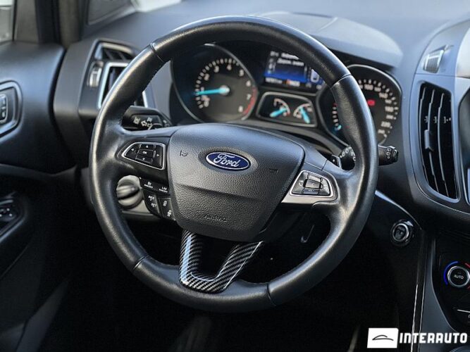 Ford Kuga 41 interauto-car