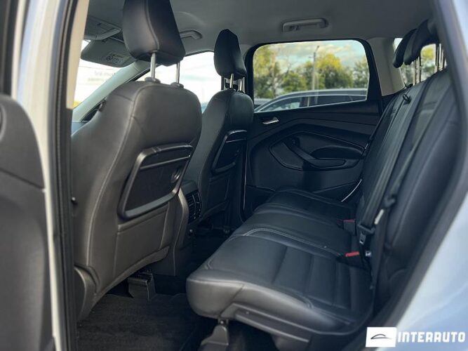 Ford Kuga 37 interauto-car