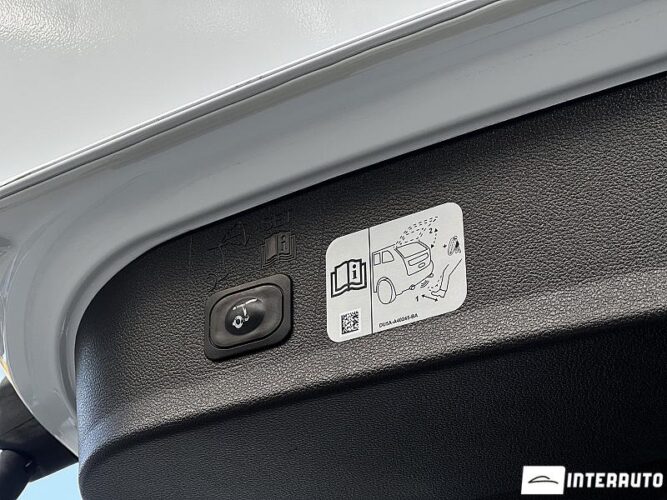 Ford Kuga 48 interauto-car