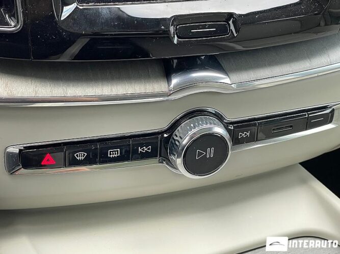 Volvo XC 60 44 interauto-car