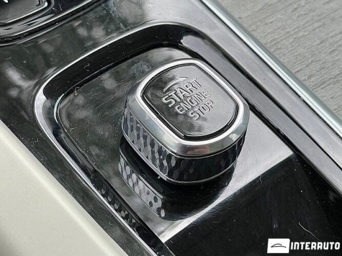 Volvo XC 60 46 interauto-car