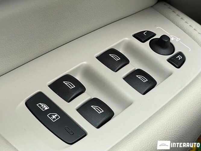 Volvo XC 60 38 interauto-car