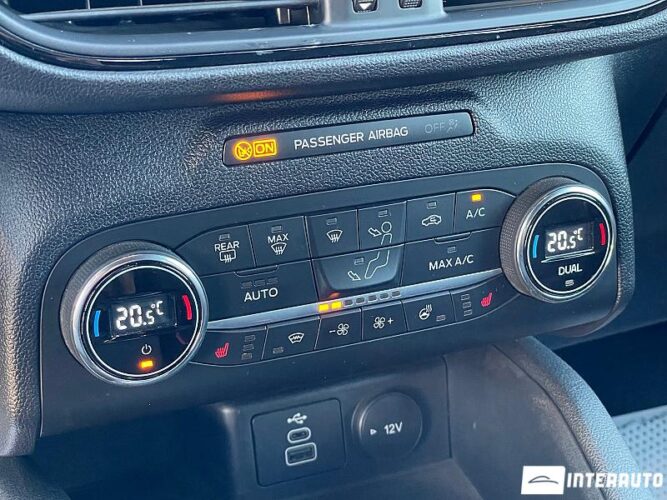 Ford Kuga 40 interauto-car