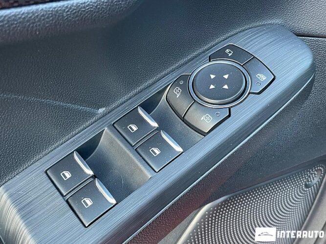 Ford Kuga 35 interauto-car