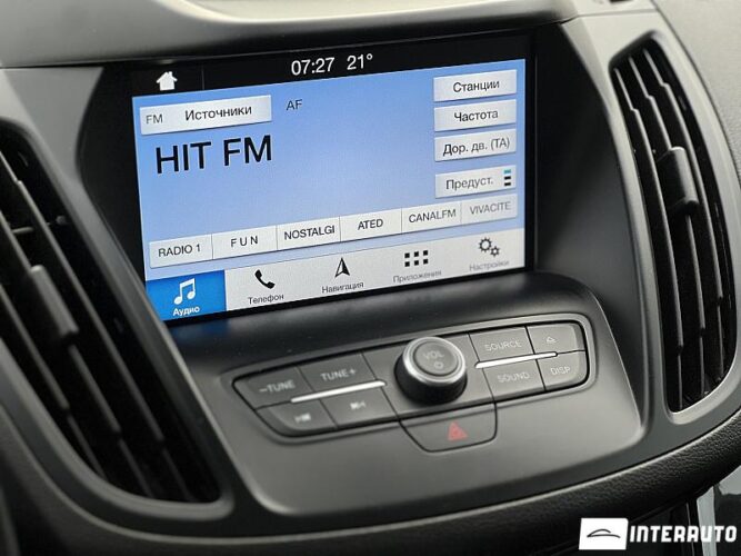 Ford Kuga 37 interauto-car