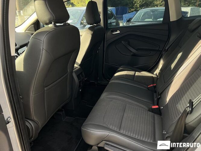 Ford Kuga 41 interauto-car