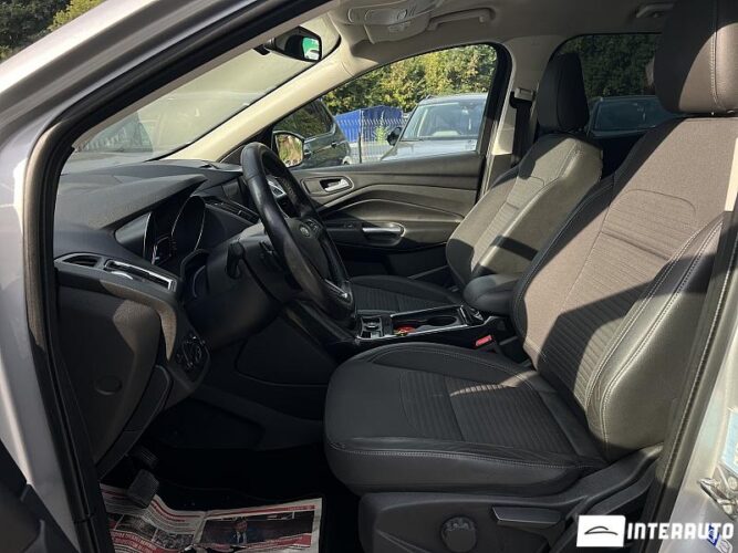 Ford Kuga 33 interauto-car